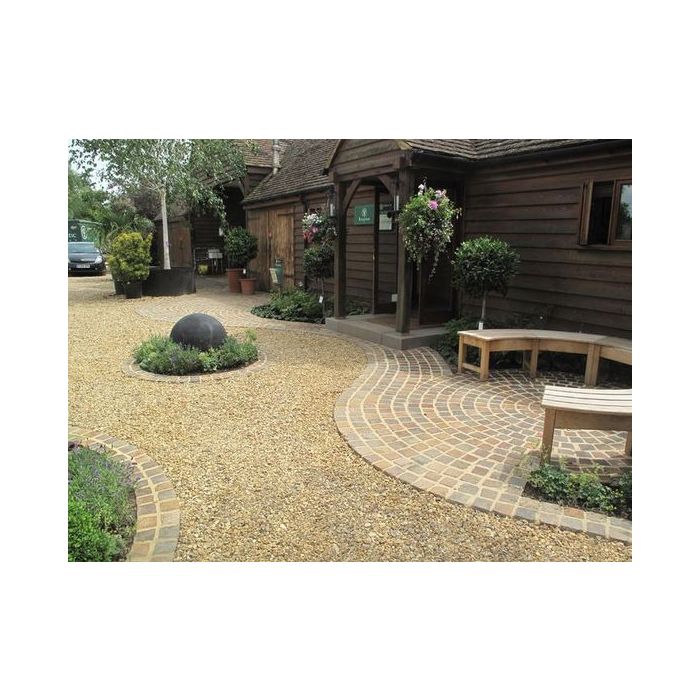 Bags of Golden Flint Decorative Garden Stone Pebbles Chips 20kg 