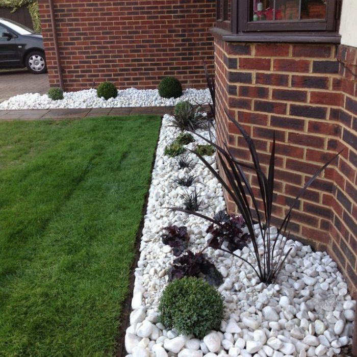 White Cobbles 40 90mm 850kg Bulk Bag We provide competitive pricing and nationwide shipping. Call us 01376 503869